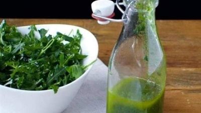 فوائد زيت الجرجير للعناية بالشعر