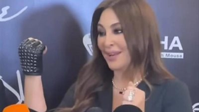 إليسا تكشف تفاصيل تعرضها لجرح قطعي في يديها