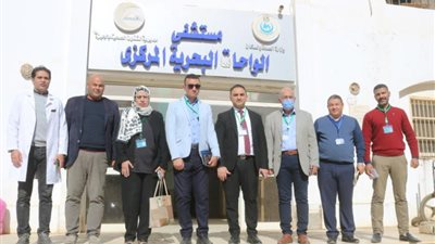 بالمجان.. الكشف الطبي علي  2380 مواطنا بالواحات البحرية وصرف الأدوية للمرضي وتحويل 50 حالة لاجراء عمليات جراحية