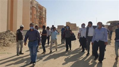 جوبة تفقدية لرئيس صندوق الاسكان الاجتماعى بمشروعات مدينة 6 أكتوبر