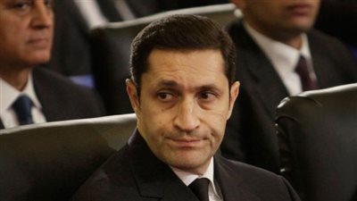 على تويتر .. علاء مبارك يعتذر عن تقديم العزاء فى أمير الكويت الراحل