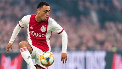 برشلونة يضم سيرجينو ديست من أياكس الهولندي