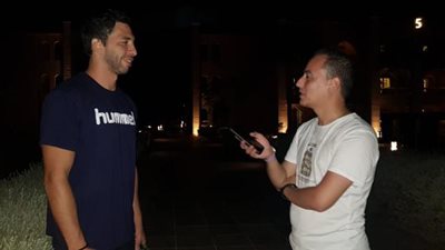 أحمد الأحمر لـ”الموجز”: مستعدين لتحقيق إنجاز تاريخي.. وهذا سبب رحيلي إلى قطر