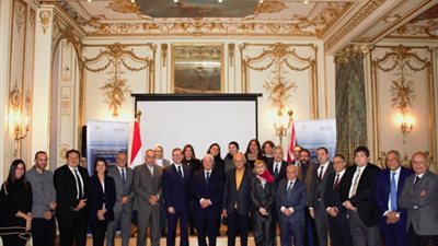 وزير التعليم العالي يشهد فعاليات جلسة نقاشية لتشجيع الاستثمار في التعليم العالي