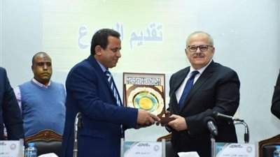 رئيس جامعة القاهرة يفتتح مؤتمر علوم البيانات بكلية الدراسات العليا للبحوث الإحصائية