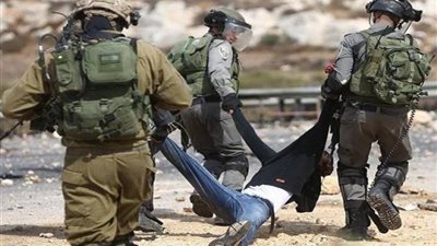 إسرائيل تقتل شابًا فلسطينيًا بالرصاص فى بلدة حوارة