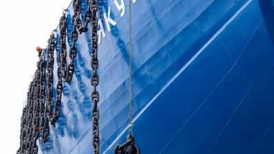 «روساتوم» تعلن إنزال كاسحة الجليد النووية «ياقوتيا» إلى البحر في سانت بطرسبرج