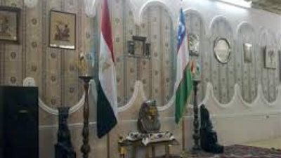 سفارة أوزبكستان تحتفل بتقليد عميد آثار القاهرة وسام الصداقة