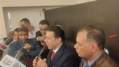 مصطفي كامل يكرم حلمي بكر ويعينه نقيب الموسيقيين الشرفي