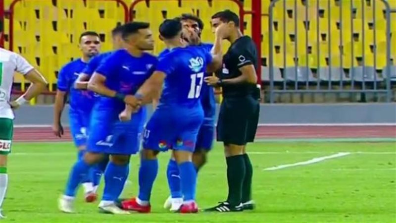لحظة دفع فرجاني للحكم