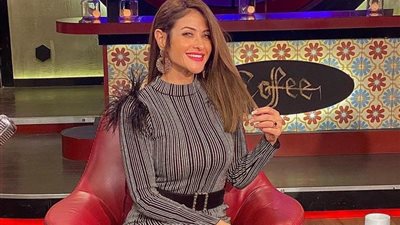 هيدي كرم تستعرض جمالها في احدث ظهور لها