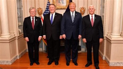 عاجل.. عزل نائب الرئيس ووزيري الخارجية والدفاع بعد إصابة ترامب بكورونا