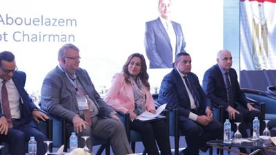 اللواء هشام آمنة: الدولة المصرية مهتمة بمجالات ريادة الأعمال لتشجيع الشباب لبدء مشروعاتهم وتوفير فرص عمل جديدة