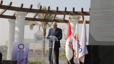 صور.. محافظ الجيزة يشهد إحتفالية جهاز تنمية المشروعات