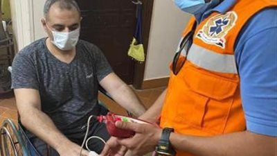 الصحة تبدأ تطعيم غير القادرين على الحركة بلقاح كورونا فى المنازل