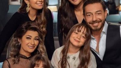 أحمد زاهر يهنئ ابنته الصغرى على مشاركتها في ”ليه لا”