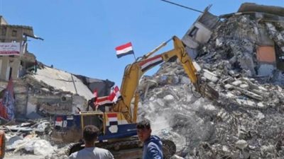 المعدات المصرية تواصل جهود إعادة الإعمار فى غزة