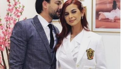 خطيب منة عرفة : خلاص هنجيب الغسالة قريب