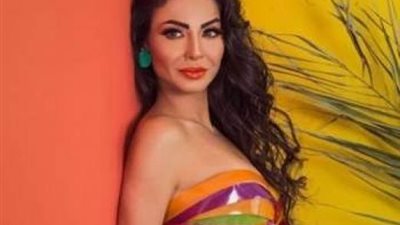 دوللى شاهين بإطلالة مثيرة فى أحدث ظهور لها