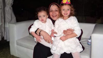 رضوى الشربيني تحتفل بعيد ميلاد والدتها بصورة من طفولتها: أجدع وأحن أم في الدنيا