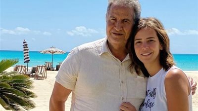 إيمان العاصى تنعى والدها بكلمات مؤثرة: مع السلامة يا روح قلبى