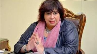 وزيرة الثقافة تقرر التحقيق في واقعة قتل قطة بدار الأوبرا