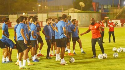 تدريبات بدنية قوية للاعبي الأهلي تحت قيادة كابيلو