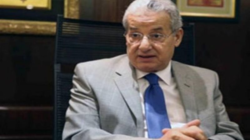 رئيس شركة المقاولون