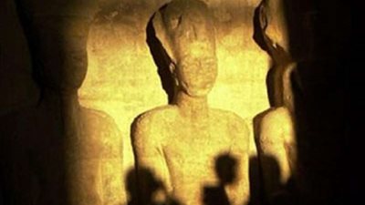 الأقصر تشهد احتفالية ظاهرة تعامد الشمس على قدس الأقداس بمعابد الكرنك