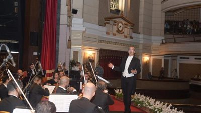 حفل فني كبير تحت قبة جامعة القاهرة للمايسترو نادر عباسي