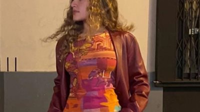 نجلة عمرو دياب تثير الجدل بإطلالة جريئة