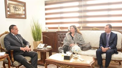 تفاصيل لقاء وزير التنمية المحلية ووفد برنامج الأمم المتحدة للمستوطنات البشرية