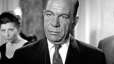 جده طرده ومنعه العمل بالفن  .. دخل الشرطة ووصل لرتبة لواء .. نجله مخرج شهير  اعتزل بسبب”يوم الكرامة”.. حكايات أمير الشر عبد الخالق صالح