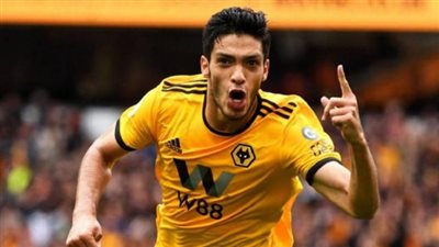 رسميا.. ولفرهامبتون يجدد تعاقد خيمينيز مع الفريق