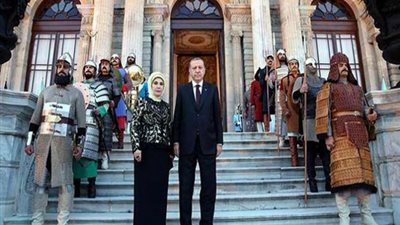 المفجوع ..أردوغان يتجاهل آلام الشعب التركي وينفق المليارات علي قصوره