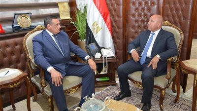 وزيرا التنمية المحلية والنقل يبحثان آليات تطبيق قانون تنظيم النقل النهري الجديد بالمحافظات