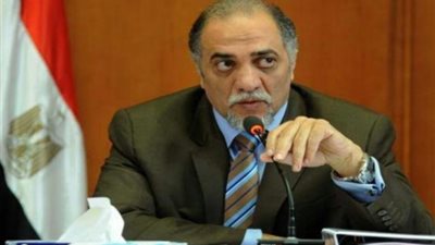 رئيس ائتلاف دعم مصر يشارك فى ”تحدى الكمامة”