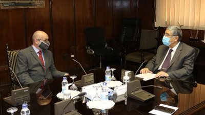 تفاصيل اجتماع وزير الكهرباء وسفير قبرص الجديد بالقاهرة لبحث التعاون المشترك