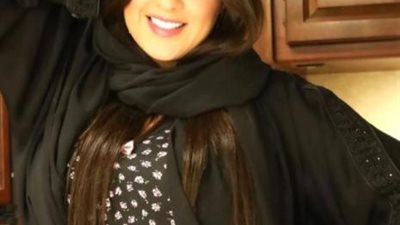 ياسمين عبد العزيز تخطف الأنظار بإطلالة مختلفة من كواليس مسلسلها الجديد