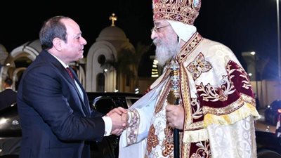 خلال اتصال هاتفي.. الرئيس السيسي يطمئن على صحة البابا