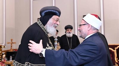 شاهد.. المفتى يزور البابا للتهنئة بعيد الميلاد المجيد