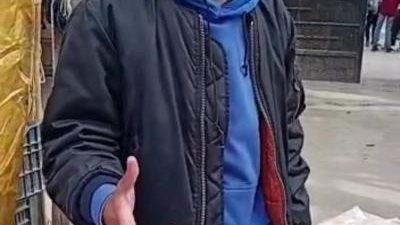 «أبانوب قربان».. حكاية أشهر بائع للخبز المقدس بالكاتدرائية