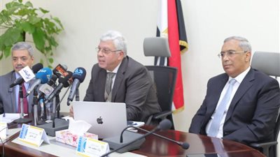 وزير التعليم العالي يشهد احتفالية بدء تنفيذ مبادرة تطوير معامل ومراكز التميز الممولة من هيئة تمويل العلوم والتكنولوجيا