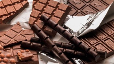 ماذا يحدث للقلب وللدماغ عند تناول الشوكولاتة؟.. إليك الإجابة