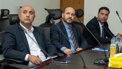 جامعة مصر للمعلوماتية تستقبل وزير الاتصالات اليمني لبحث التعاون التكنولوجي وتسهيل التحاق الجالية اليمنية بالجامعة