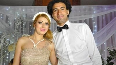 بـ كاش مايوه.. زوجة علي ربيع بإطلالة جذابة على شاطىء البحر