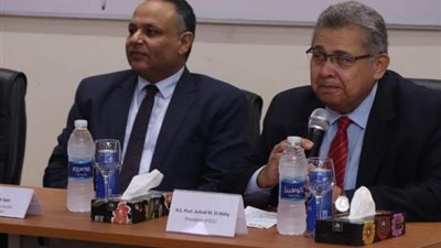 افتتاح مركز البحوث المبتكرة وريادة الأعمال بالجامعة المصرية الصينية