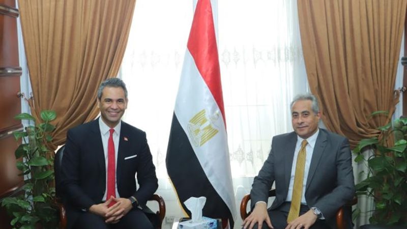 لقاء وزير القوى العاملة