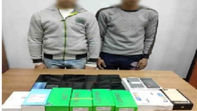 ضبط لصان بمدينة نصر ثالث لقيامهما بسرقة 27 هاتف محمول من داخل محل