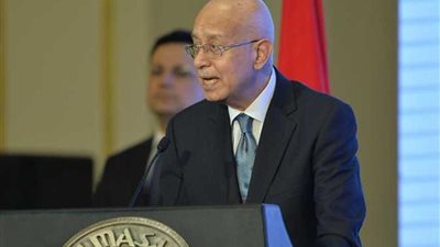 وزير التنمية المحلية ينعي المهندس شريف إسماعيل رئيس الوزراء السابق